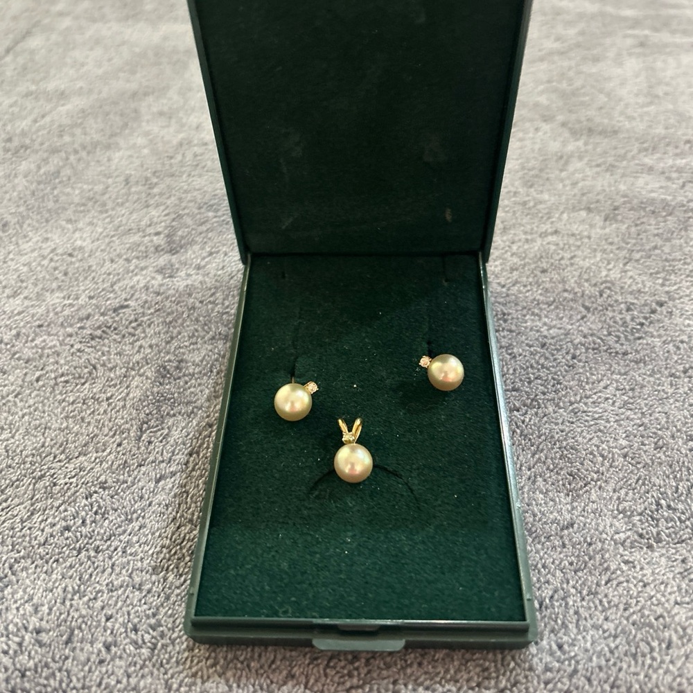 14k Stamped Yellow gold Akoya silver/ Grey Pearl and Diamond Earring Set